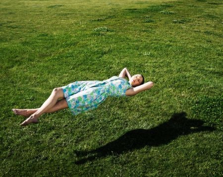 Zero Gravity Sun Loungers Can Help to Support Your Back