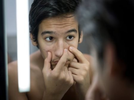 Acne-Prone Skin Needs a Set With Oil-Free Products