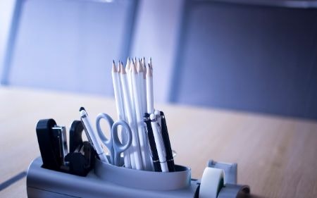 Stationery Organisers Are Good for Cluttered Desks
