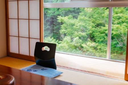 A Solid, Curved Back Offers More Support for Working