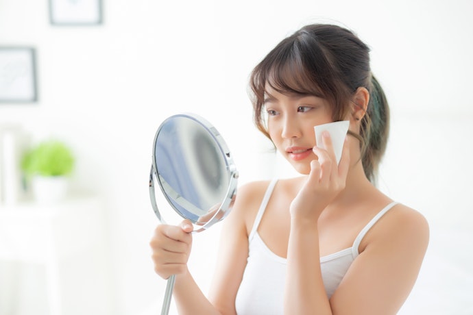 Go Oil-Free if You Worry About Excess Grease, and Avoid Comodegens if You're Spot-Prone