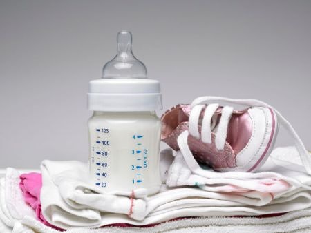Keep Food and Milk Warm With Insulated Pockets
