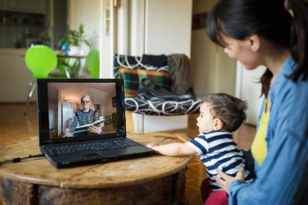 Read-Together Apps Offer a Chance to Bond When Families Live Far Apart