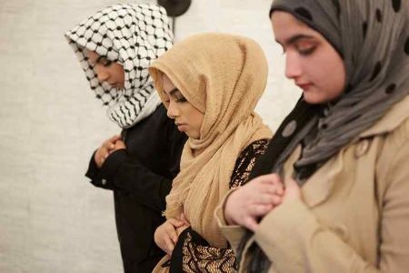 Hoping to Connect to Something Greater Than Yourself? Try a Book on Prayer