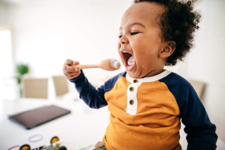 Help the Kids Learn How to Eat With Suitable Cutlery