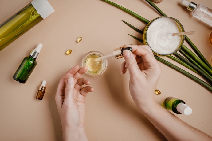 Look to Hyaluronic Acid, Glycerin and Plant Oils for Extra Hydration and Moisture