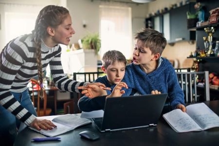 For a Better Relationship With Your Kids, Choose a Book on Family Communication