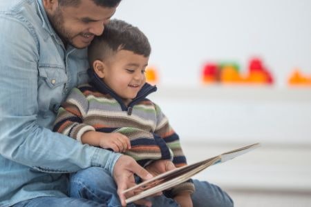 Story Books With Bold Colours and Minimal Text Are Great for Babies and Toddlers