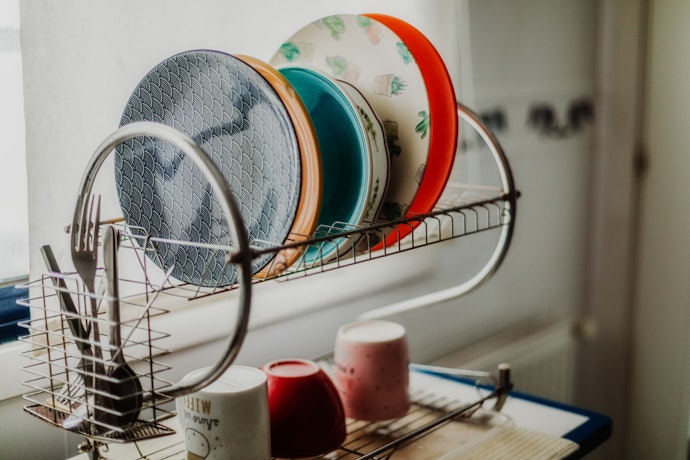 Consider a Rack When Dealing With Plates and Pans
