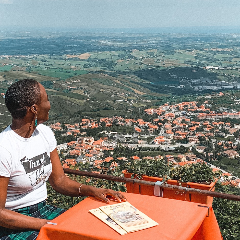 Pelumi's Top 10 Tools for Content Creators