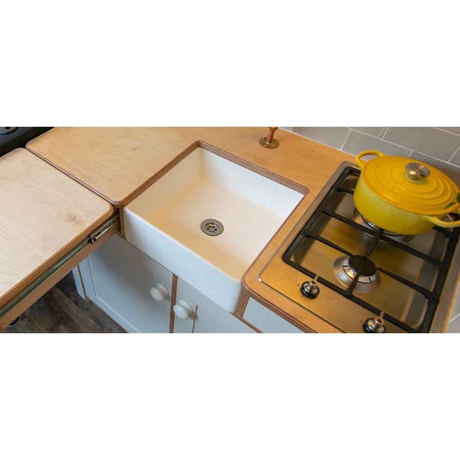 This Moving House Farmhouse Sink Translation missing: en-GB.activerecord.decorators.item_part_image/alt