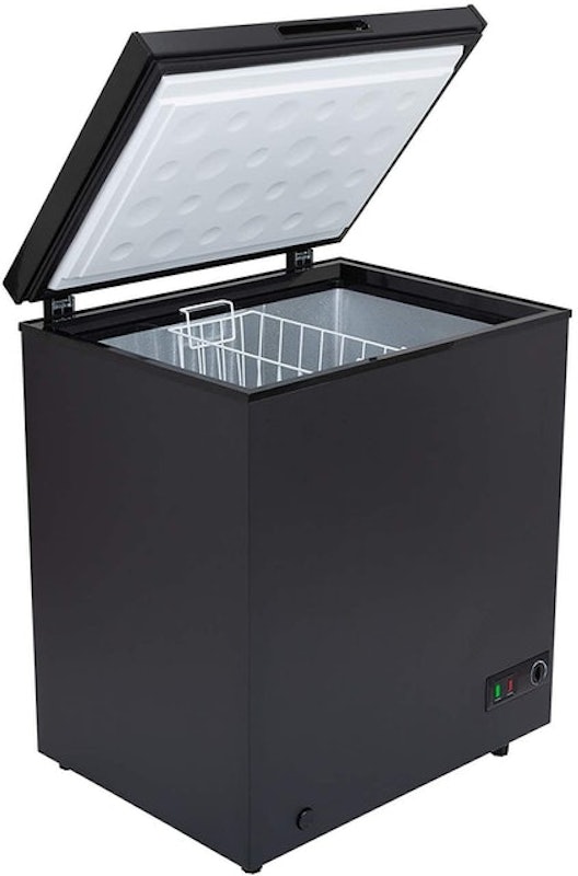 Freestanding Chest Freezer 1