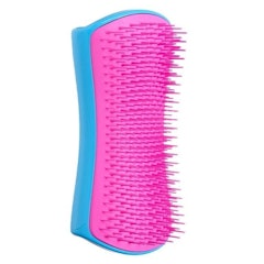 De-Shedding and Dog Grooming Brush