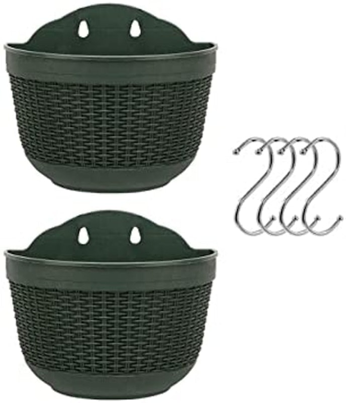 Outdoor Hanging Basket 1