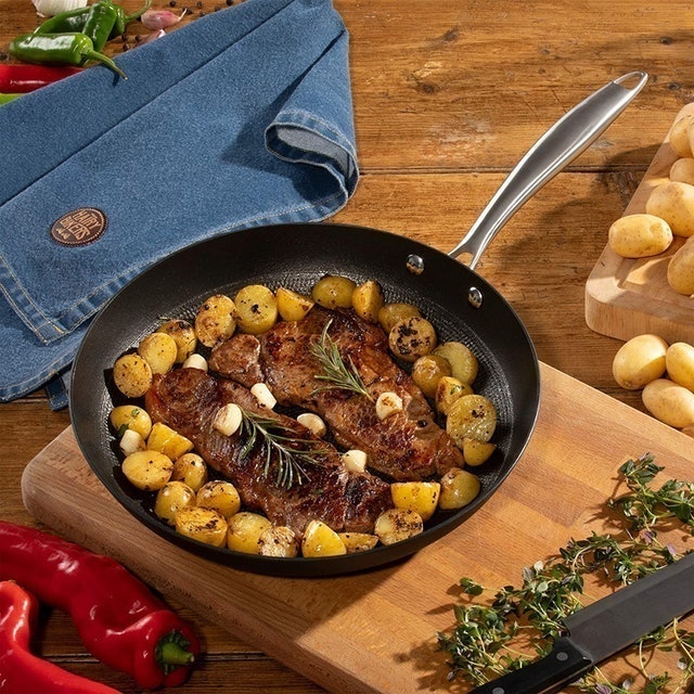 Lightweight Cast Iron Frying Pan 2