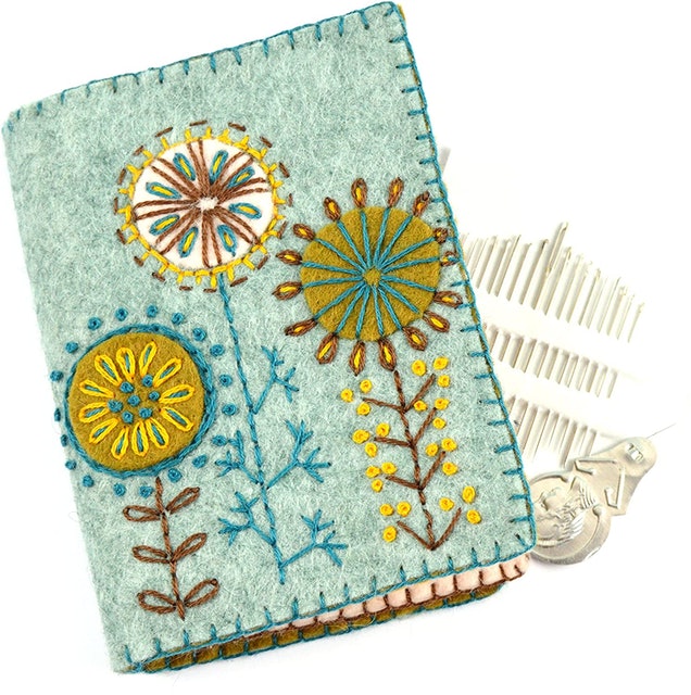 Felt Needle Case Embroidery Craft Kit 1