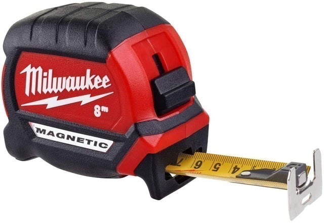 10 Best Tape Measures UK | Stanley Milwaukee and More 5