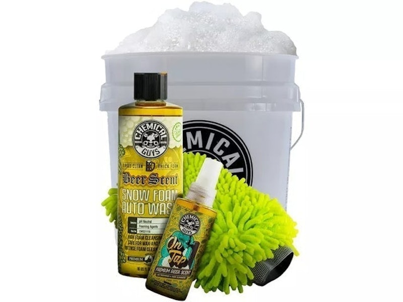 Chemical Guys Professional Wash & Shine Car Cleaning Kit (7 Essential  Products)