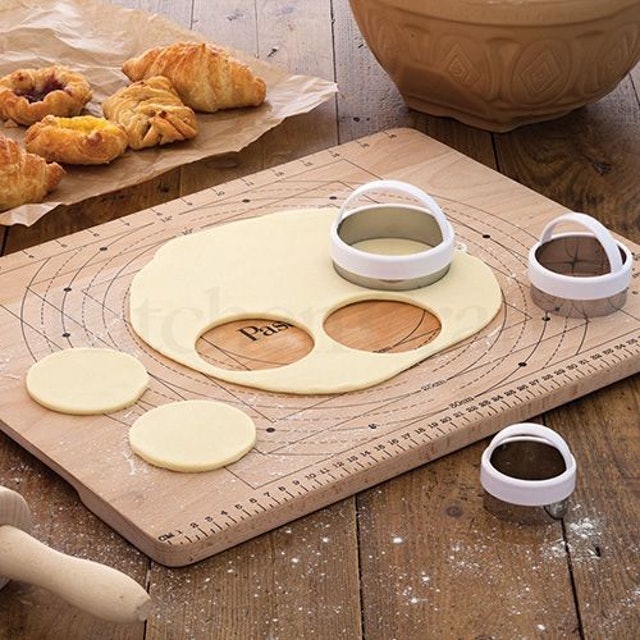 Wooden Pastry Board with Measures 3