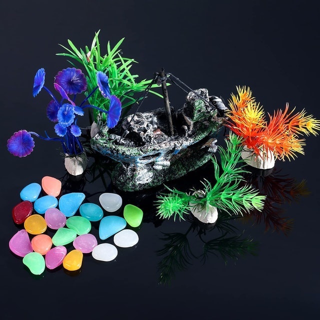 Shipwreck, Plants and Luminous Stones Ornament Set 2