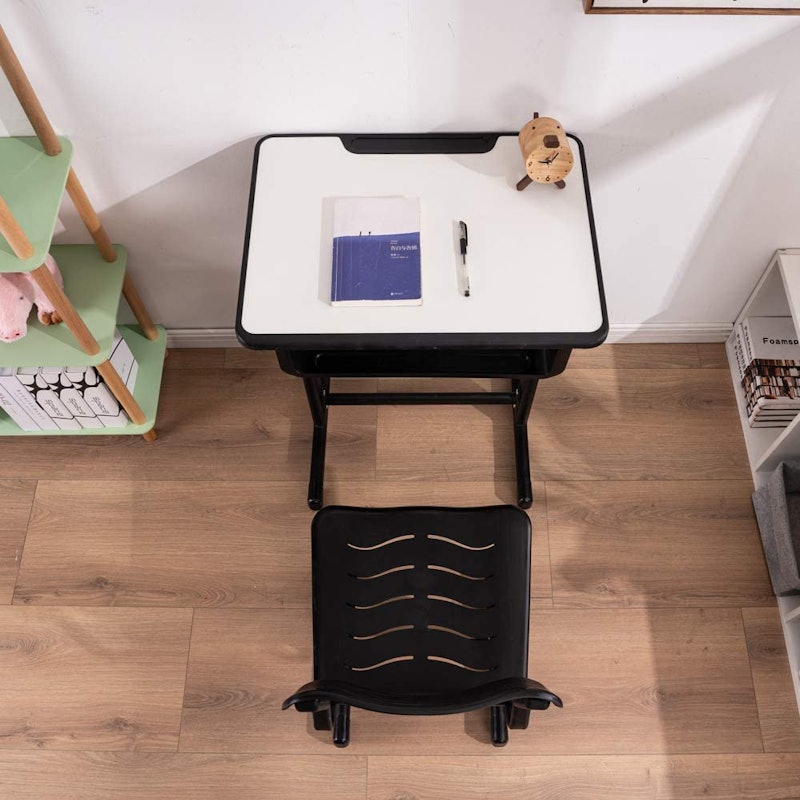 Kids Desk and Chair Set 2