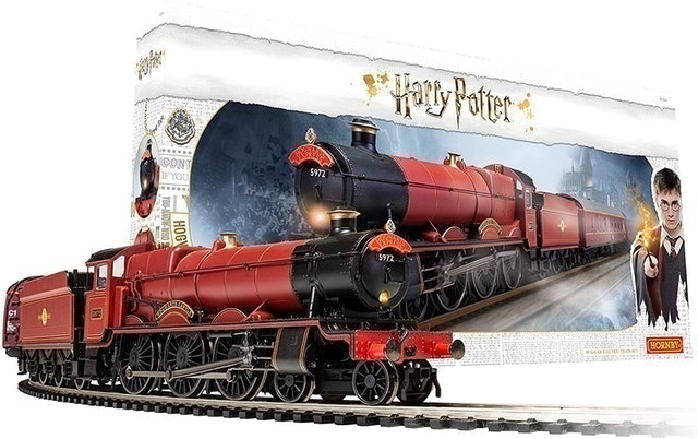 10 Best Train Sets UK 2024 | LEGO, Hornby, BRIO World, and More 5