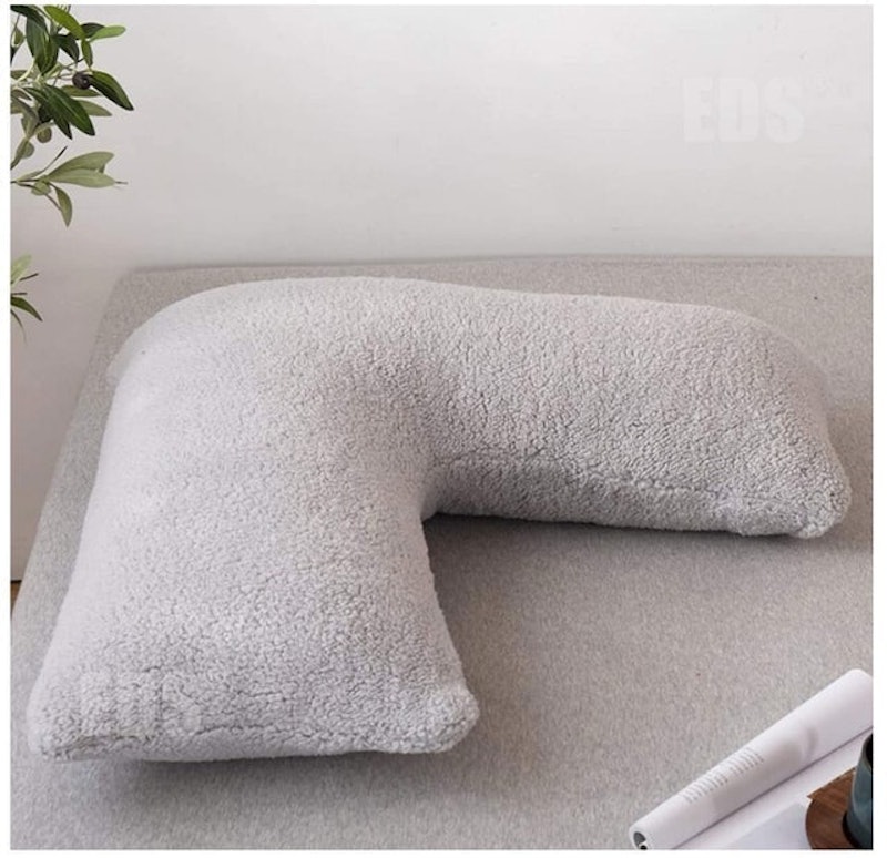 Silver Teddy Fleece V-Shape Pillow with Pillowcase 1