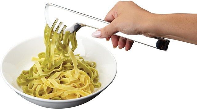 9. KitchenCraft Serving Tongs 3