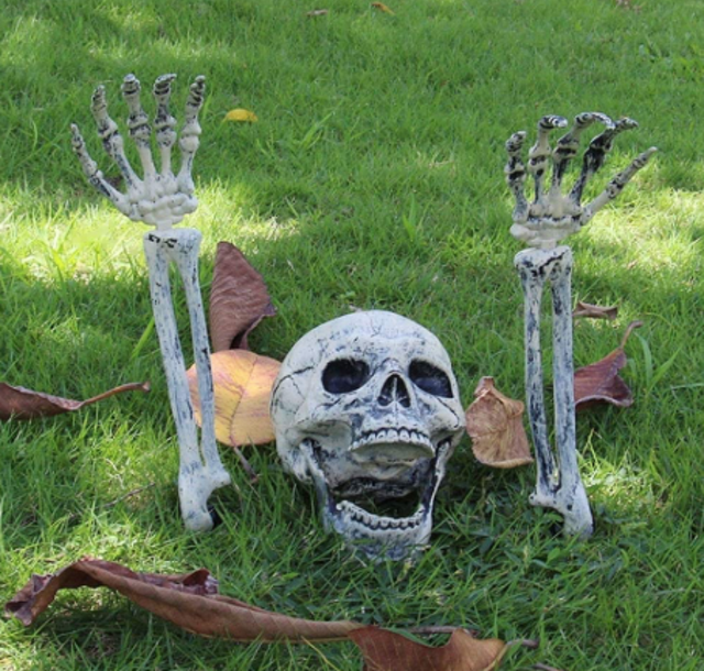 5 Best Outdoor Halloween Decorations UK 2024 | Tesco, Disney and More 3
