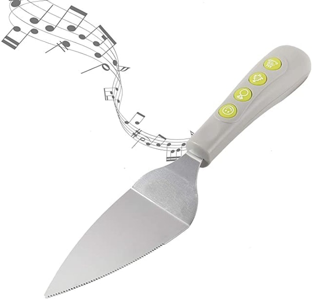 Musical Cake Cutter 1