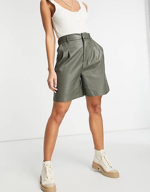 PU Bermuda Short in Green 3