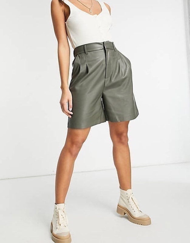 PU Bermuda Short in Green 3