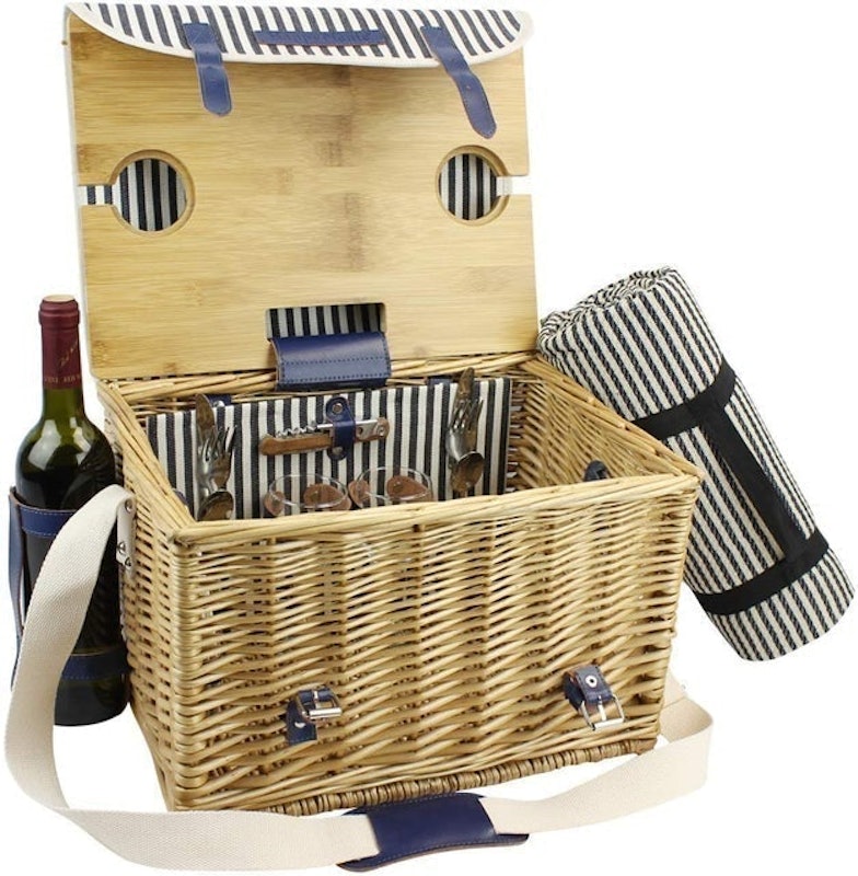 Wicker Picnic Kit 1