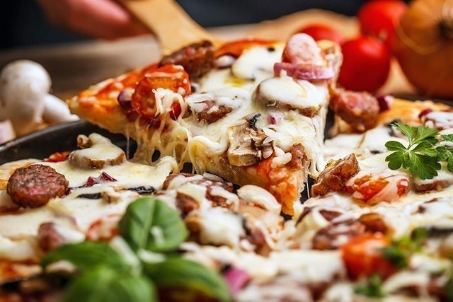 Cast Iron Pizza Pan 2