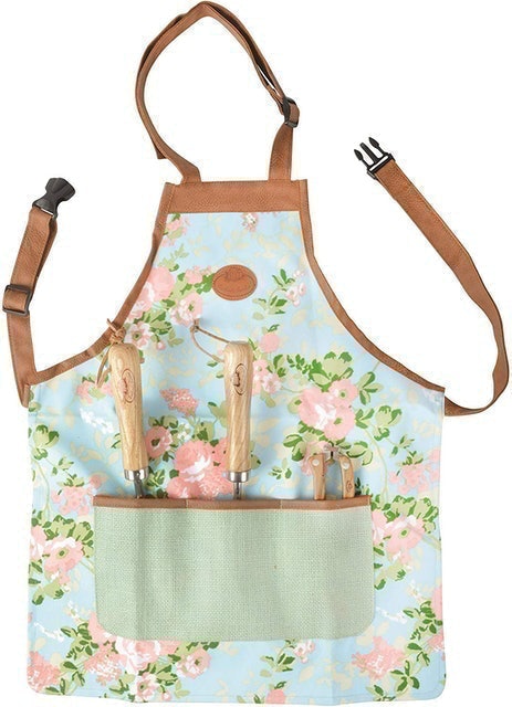 10 Best Gardening Aprons UK 2024 | Fallen Fruits, Esschert Design and More 3