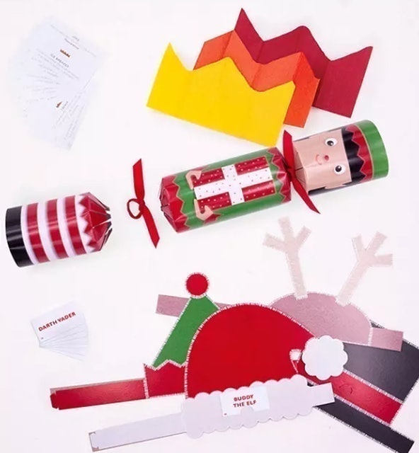 Who Am I Christmas Crackers 2