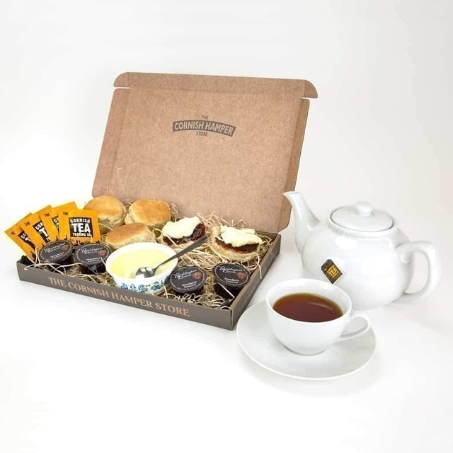 10 Best Letterbox Gifts in the UK 2024 (Postabloom, Hotel Chocolat, and More) 1