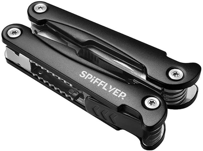 13-in-1 Multitool 1
