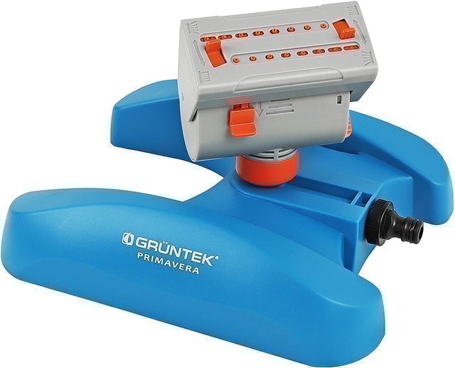 10 Best Sprinklers for Lawns UK 2024 | Gardena, Hozelock and More 2