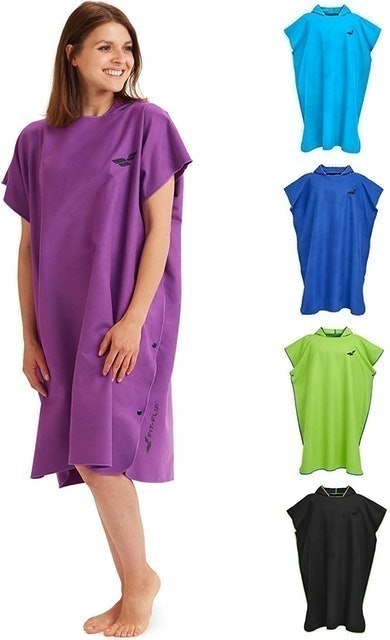 10 Best Changing Robes UK 2024 | Northcore, Vivida and More 3