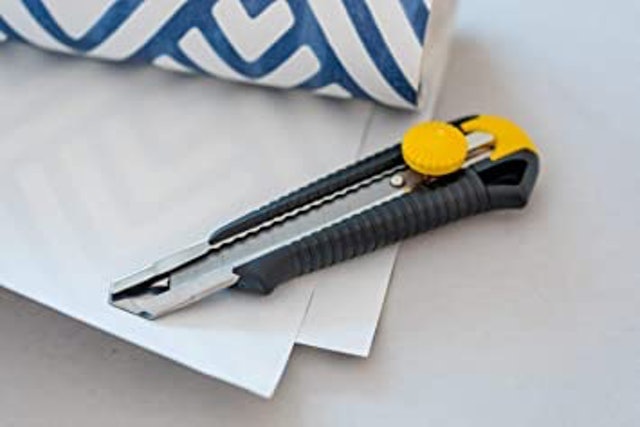 Snap Off Knife 3