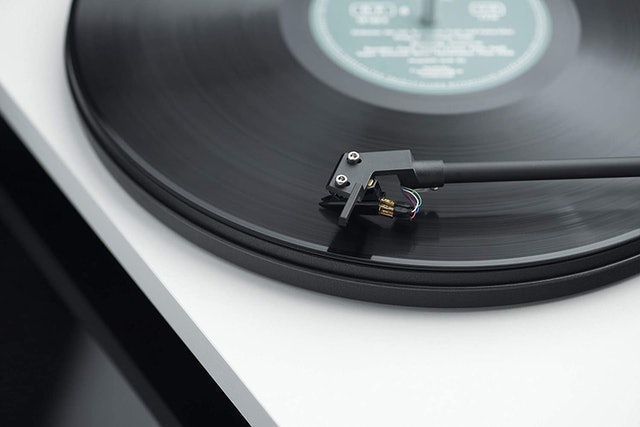 Primary E Turntable  2