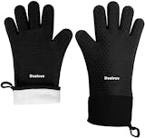 10 Best BBQ Gloves UK 2024 | Weber, Mountain Grillers and More 1