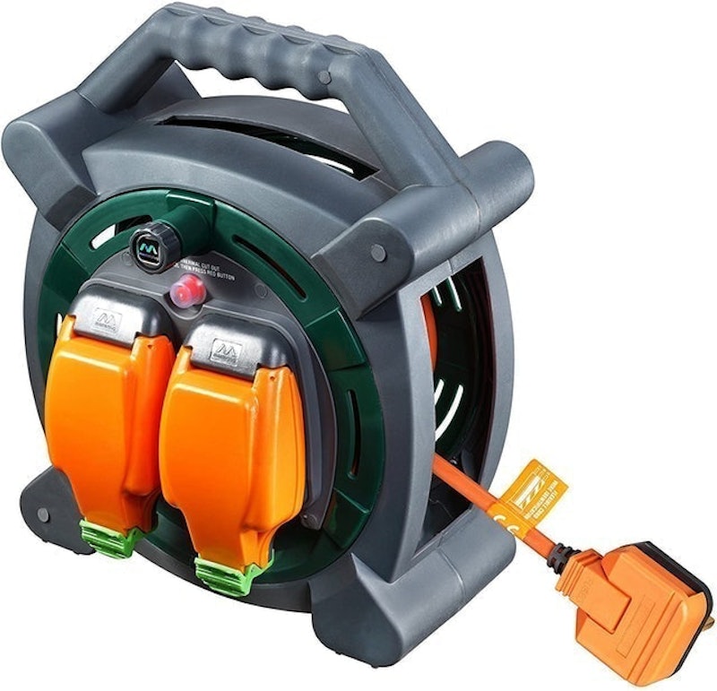Outdoor Weatherproof Case Reel 1