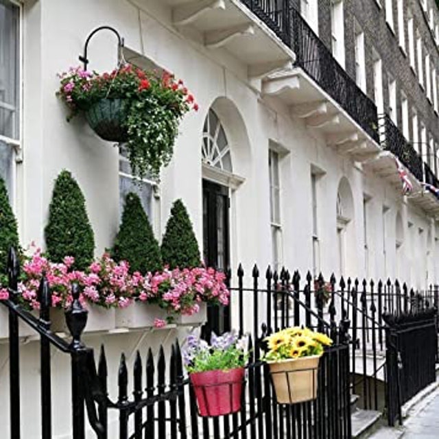 Round Hanging Railing Planters 3
