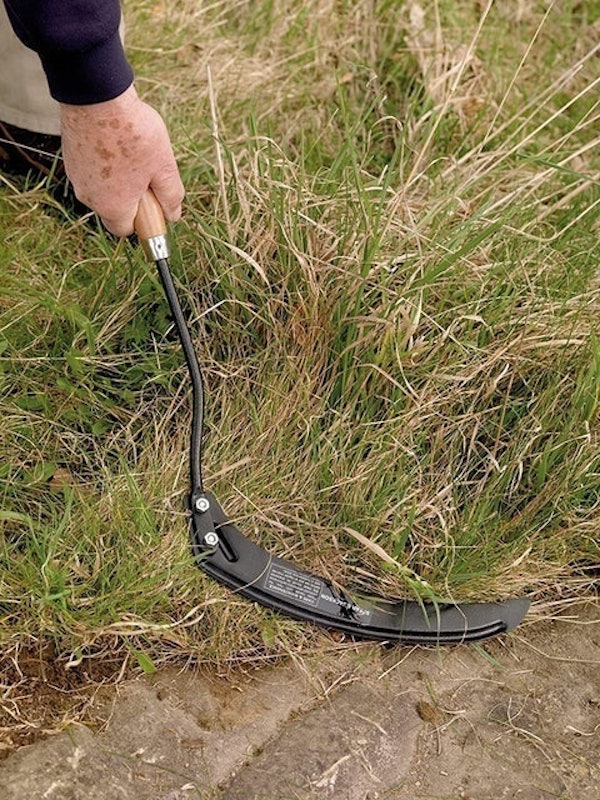 Razorsharp Little Giant Grass Scythe 3