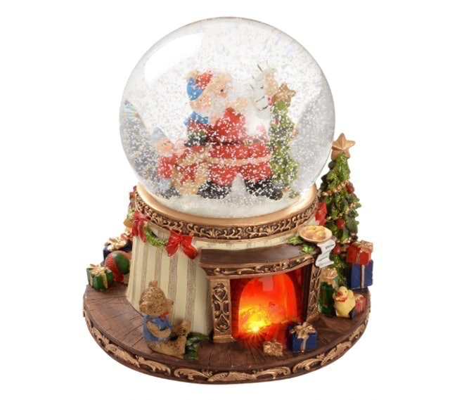 7 Best Snow Globes UK 2024 4
