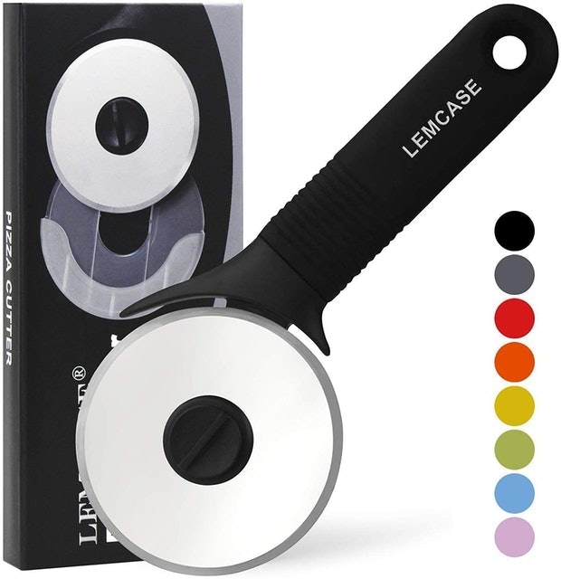 10 Best Pizza Cutters UK 2024 | KitchenAid, Alessi Taio and More 3