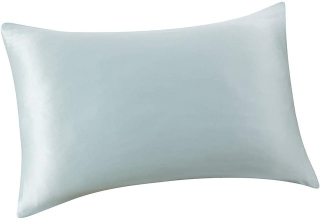 8 Best Silk Pillowcases UK 2024 | Interior Designer Reviewed 2