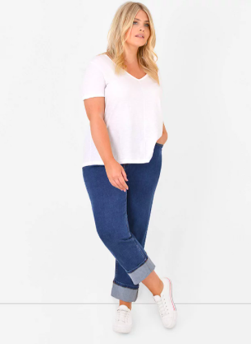 10 Best Jeans for Curvy Women 2024 | UK Wardrobe Concierge Reviewed 2